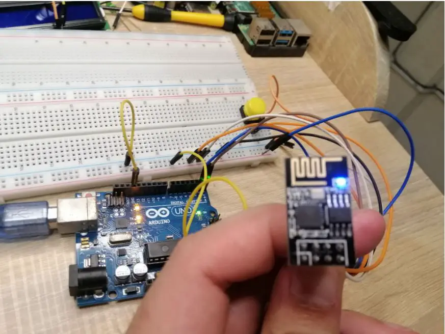 esp-01 with arduino